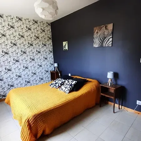 Maison Lumineuse Avec Jardin Neffies